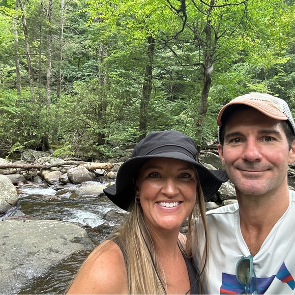 Meet your Posher, Jessica - Picture 1 of 1